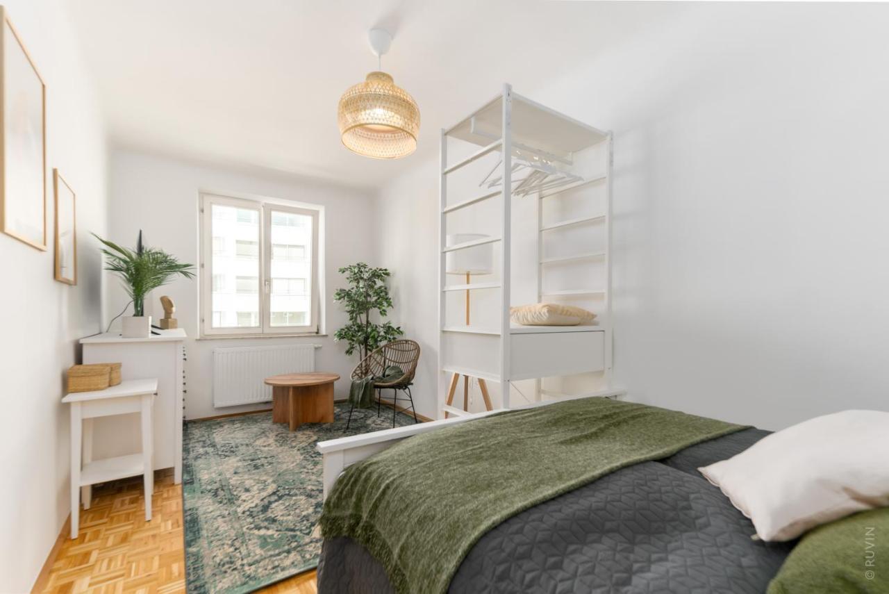 King Bed Home, 3 Bed Rooms, Perfect For Long Term Stay Βιέννη Εξωτερικό φωτογραφία