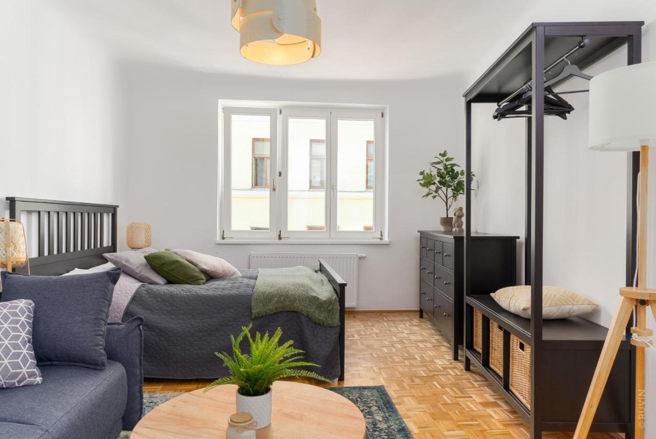 King Bed Home, 3 Bed Rooms, Perfect For Long Term Stay Βιέννη Εξωτερικό φωτογραφία