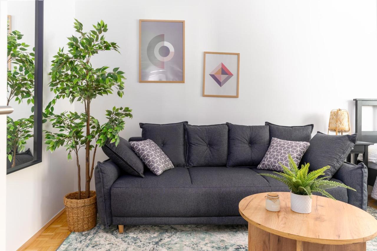 King Bed Home, 3 Bed Rooms, Perfect For Long Term Stay Βιέννη Εξωτερικό φωτογραφία